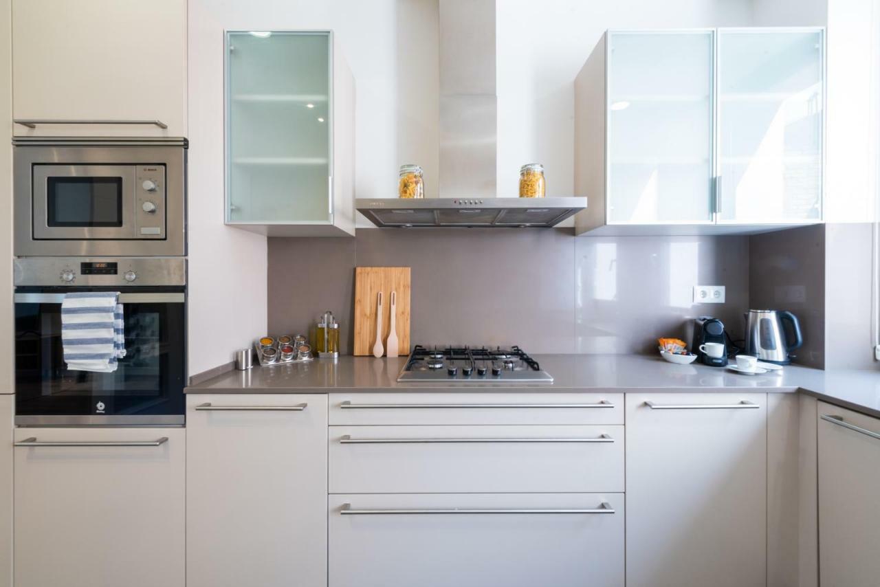 Petit Luxe Tobella Esquerra Apartment Terrassa Ngoại thất bức ảnh