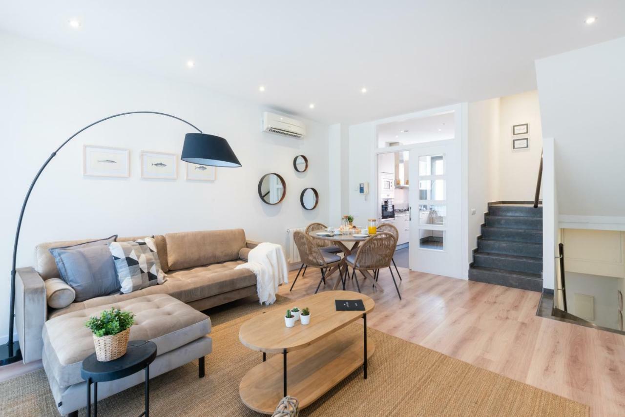 Petit Luxe Tobella Esquerra Apartment Terrassa Ngoại thất bức ảnh