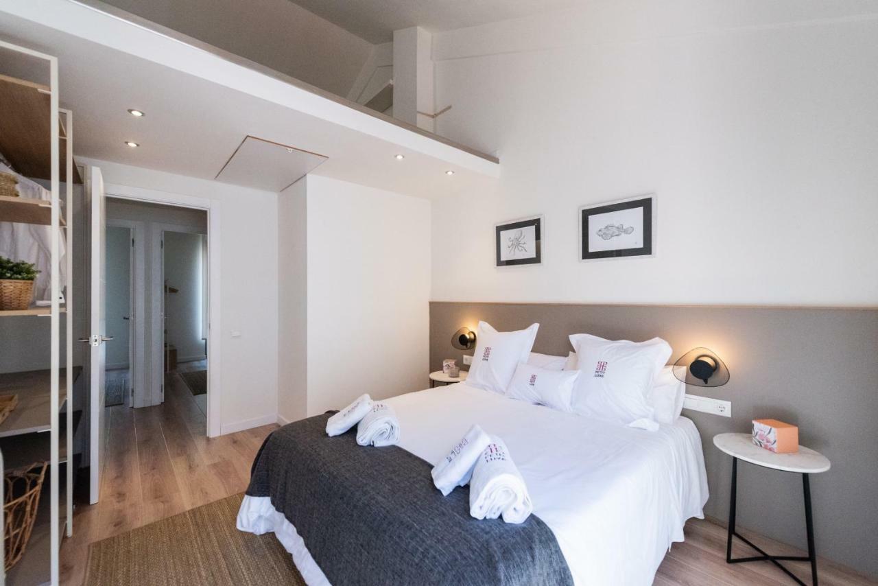 Petit Luxe Tobella Esquerra Apartment Terrassa Ngoại thất bức ảnh