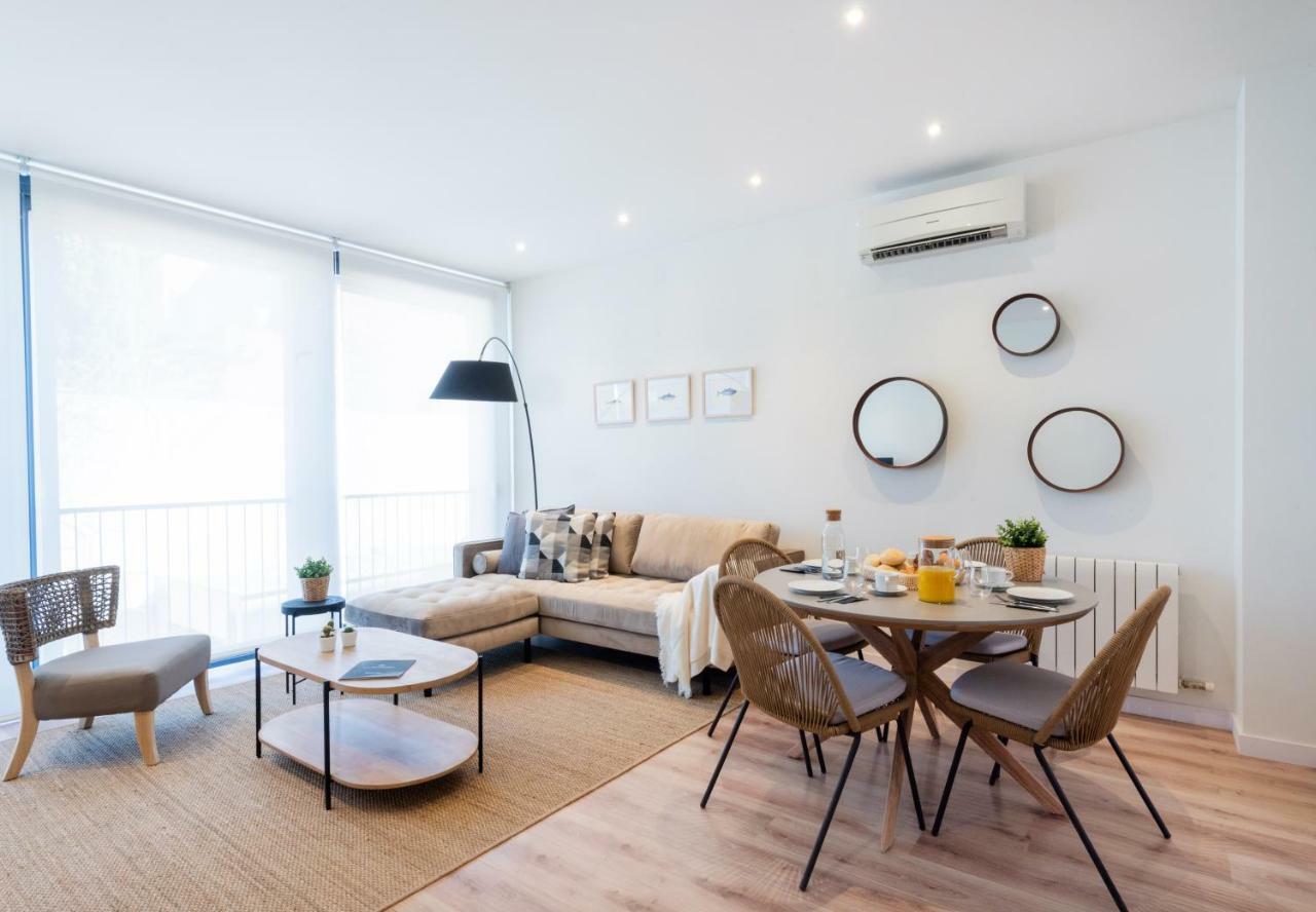 Petit Luxe Tobella Esquerra Apartment Terrassa Ngoại thất bức ảnh