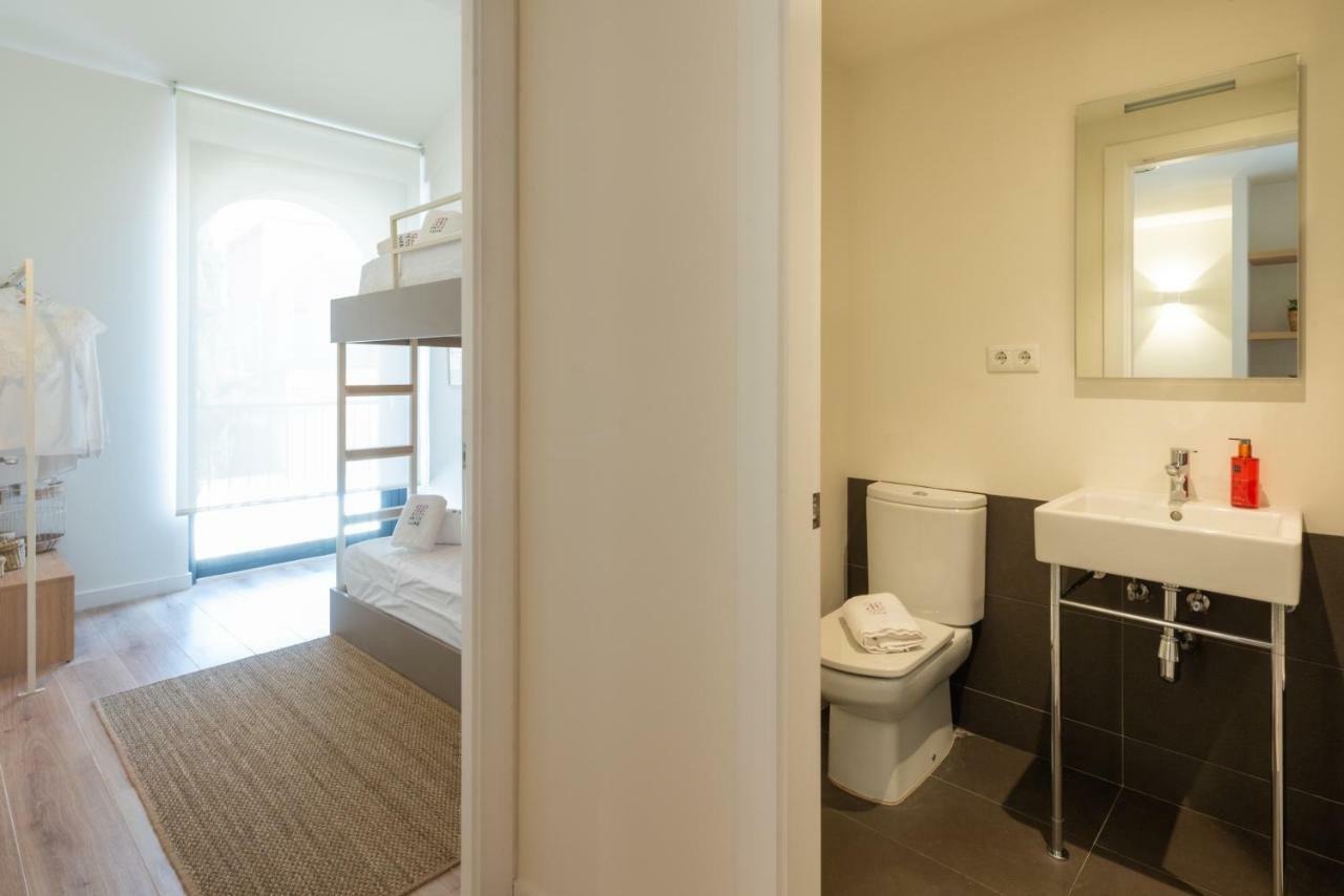 Petit Luxe Tobella Esquerra Apartment Terrassa Ngoại thất bức ảnh