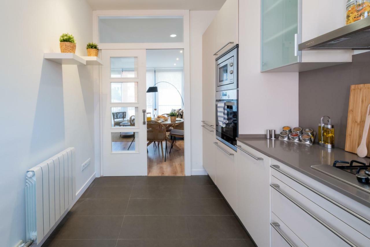 Petit Luxe Tobella Esquerra Apartment Terrassa Ngoại thất bức ảnh
