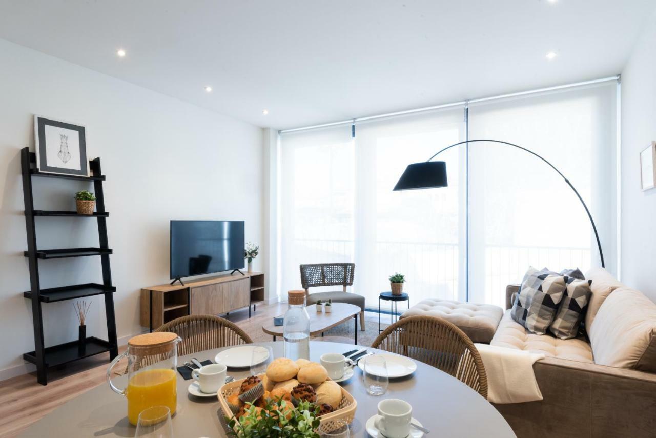 Petit Luxe Tobella Esquerra Apartment Terrassa Ngoại thất bức ảnh